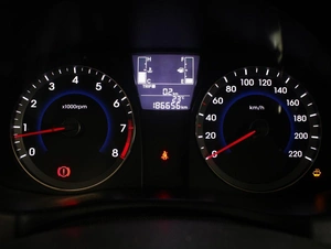 Седан Hyundai Solaris 2016 года, 895000 рублей, Омск