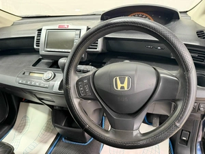 Минивэн Honda Freed 2008 года, 799000 рублей, Красноярск