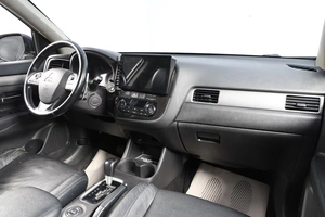 Внедорожник Mitsubishi Outlander 2014 года, 1899000 рублей, Новосибирск