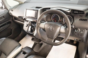 Минивэн Toyota Wish 2014 года, 1579000 рублей, Челябинск