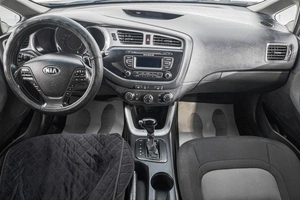 Хетчбэк Kia Ceed 2013 года, 839000 рублей, Барнаул