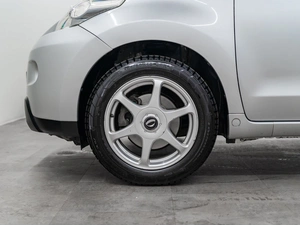 Хетчбэк Toyota Ist 2010 года, 960000 рублей, Красноярск