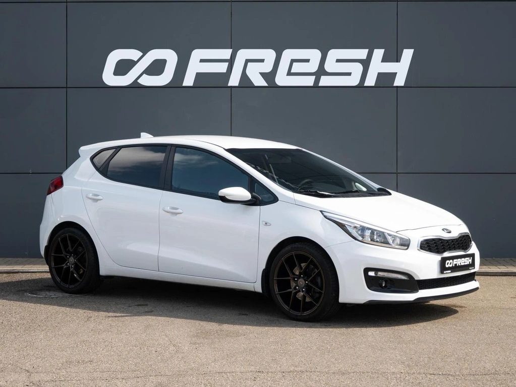 Хетчбэк Kia Ceed 2017 года, 1810000 рублей, Краснодар