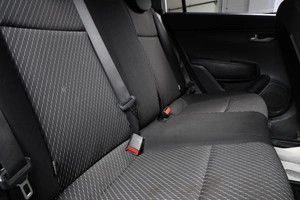 Хетчбэк Kia Rio X-Line 2018 года, 1199000 рублей, Новосибирск