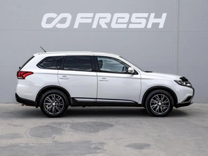 Внедорожник Mitsubishi Outlander 2015 года, 1420000 рублей, Краснодар