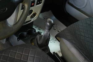 Седан Renault Logan 2006 года, 169000 рублей, Омск