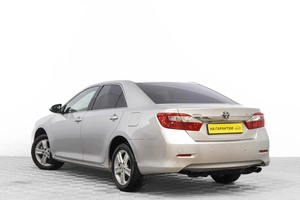 Седан Toyota Camry 2013 года, 1639000 рублей, Барнаул