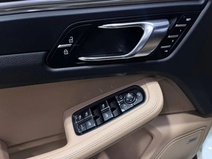 Внедорожник Porsche Macan 2021 года, 7499000 рублей, Красноярск