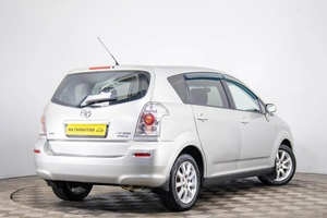 Минивэн Toyota Corolla Verso 2005 года, 559000 рублей, Пермь
