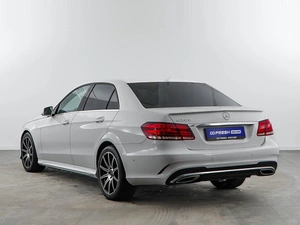 Седан Mercedes-benz E-класс 2013 года, 2421444 рублей, Москва