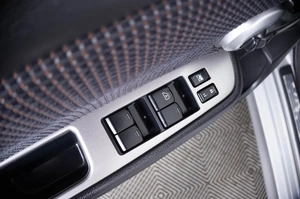 Хетчбэк Nissan Tiida 2013 года, 739000 рублей, Пермь