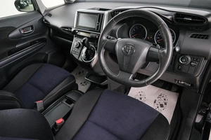Минивэн Toyota Wish 2012 года, 1249000 рублей, Красноярск
