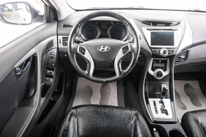 Седан Hyundai Avante 2011 года, 949000 рублей, Красноярск