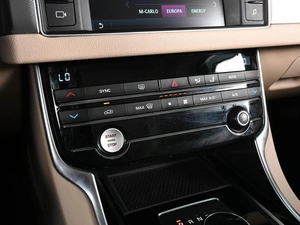 Седан Jaguar XF 2018 года, 2449000 рублей, Аксай