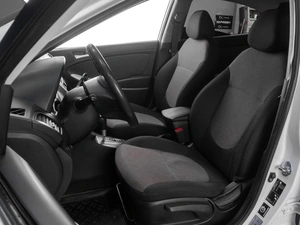 Седан Hyundai Solaris 2011 года, 819000 рублей, Тюмень