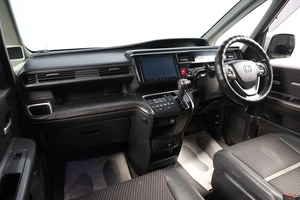 Минивэн Honda Stepwgn Spada 2015 года, 1809000 рублей, Новосибирск