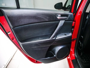 Хетчбэк Mazda 3 2011 года, 845000 рублей, Красноярск