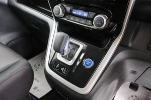 Минивэн Nissan Serena 2018 года, 1849000 рублей, Красноярск