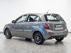 Хетчбэк Kia Rio 2010 года, 599000 рублей, Саратов