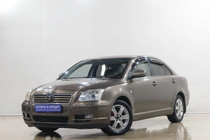 Седан Toyota Avensis 2005 года, 749000 рублей, Новокузнецк