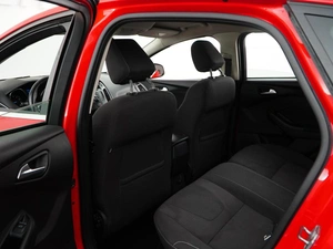 Хетчбэк Ford Focus 2011 года, 949046 рублей, Москва