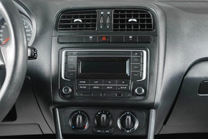 Седан Volkswagen Polo 2018 года, 739000 рублей, Тюмень