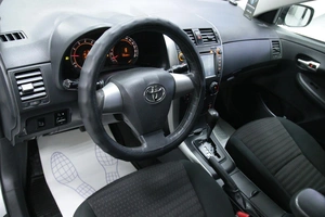 Седан Toyota Corolla 2013 года, 1098000 рублей, Солонцы