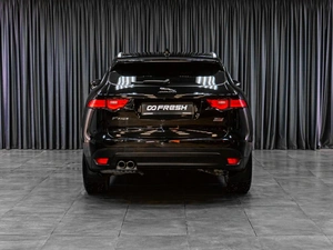 Внедорожник Jaguar F-Pace 2017 года, 2649000 рублей, Тюмень
