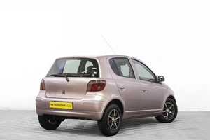 Хетчбэк Toyota Vitz 2000 года, 379000 рублей, Барнаул