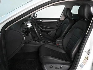 Седан Volkswagen Jetta 2021 года, 1949000 рублей, Аксай