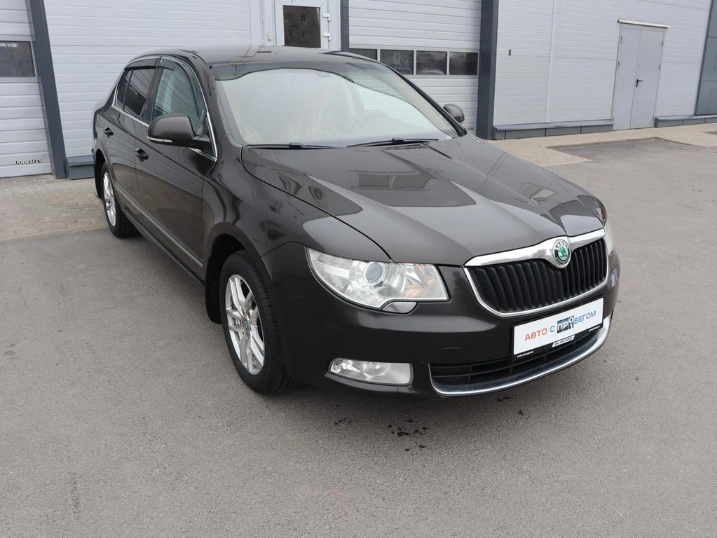 Седан Skoda Superb 2012 года, 1010000 рублей, Железногорск