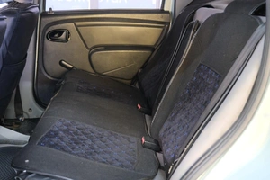 Седан Renault Logan 2007 года, 319000 рублей, Омск