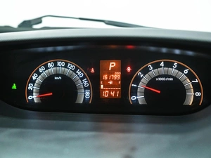Хетчбэк Toyota Ractis 2010 года, 769000 рублей, Красноярск
