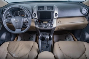 Внедорожник Toyota RAV4 2010 года, 1629000 рублей, Томск