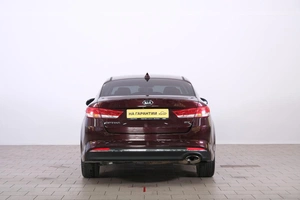 Седан Kia Optima 2017 года, 1399000 рублей, Омск