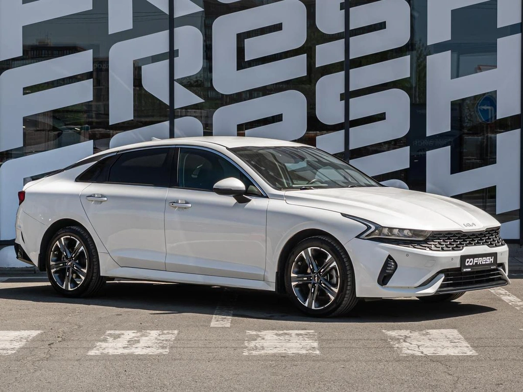 Седан Kia K5 2021 года, 2350000 рублей, Краснодар