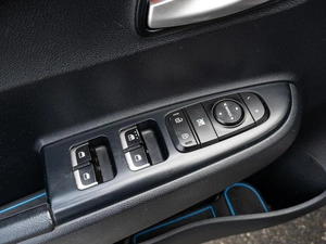 Хетчбэк Kia Rio X-Line 2018 года, 1690000 рублей, Краснодар