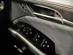 Хетчбэк Mazda 3 2019 года, 1612000 рублей, Красноярск