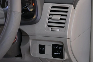 Седан Toyota Corolla Axio 2009 года, 899000 рублей, Омск