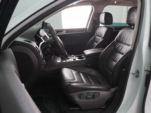 Внедорожник Volkswagen Touareg 2015 года, 2599000 рублей, Воронеж