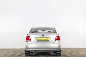 Седан Volkswagen Polo 2013 года, 779000 рублей, Тюмень