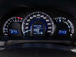 Седан Toyota Camry 2012 года, 1799000 рублей, Тюмень