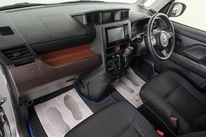 Хетчбэк Toyota Tank 2017 года, 899000 рублей, Красноярск