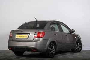 Седан Kia Rio 2010 года, 559000 рублей, Томск