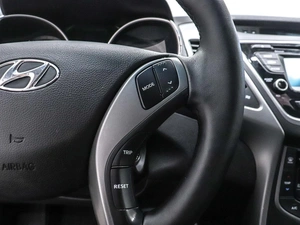 Седан Hyundai Elantra 2013 года, 1099000 рублей, Красноярск