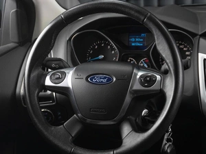 Седан Ford Focus 2012 года, 1229000 рублей, Тюмень