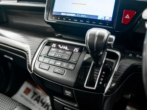 Минивэн Honda Stepwgn Spada 2016 года, 1875000 рублей, Красноярск