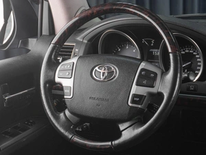 Внедорожник Toyota Land Cruiser 2012 года, 3249000 рублей, Тюмень