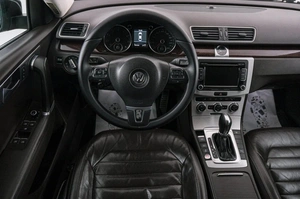 Седан Volkswagen Passat 2012 года, 1259000 рублей, Красноярск