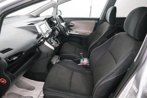 Минивэн Toyota Wish 2009 года, 1409000 рублей, Красноярск